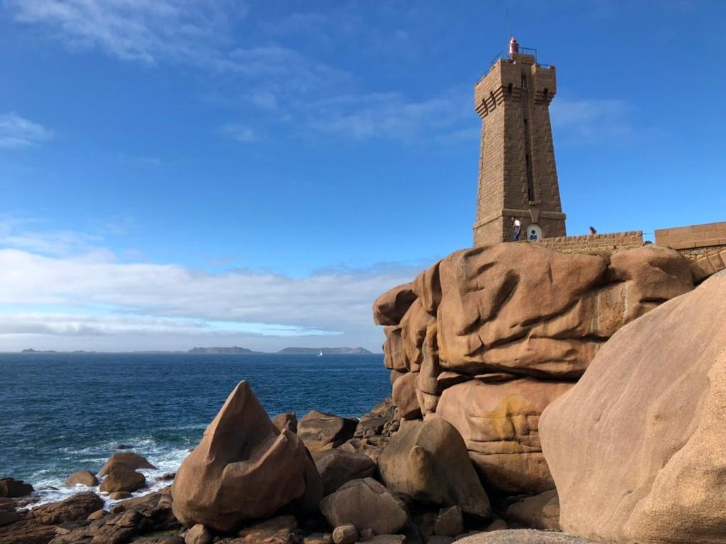 Les Ecolodges Sous Le Phare Louannec Екстериор снимка